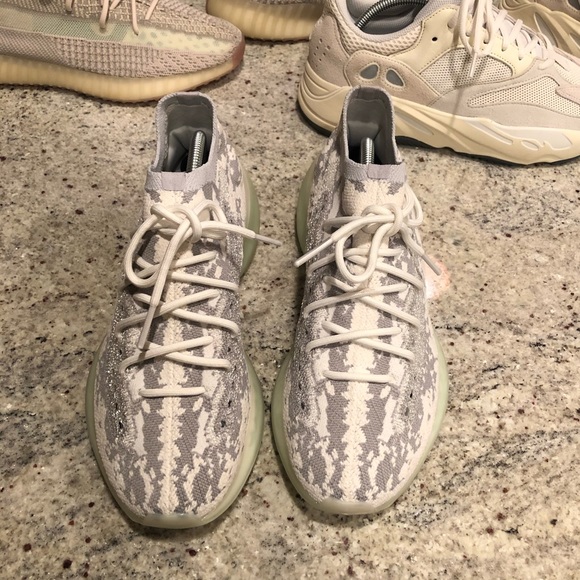 yeezy boost 380 mist.yeezy 380 Fortheladies